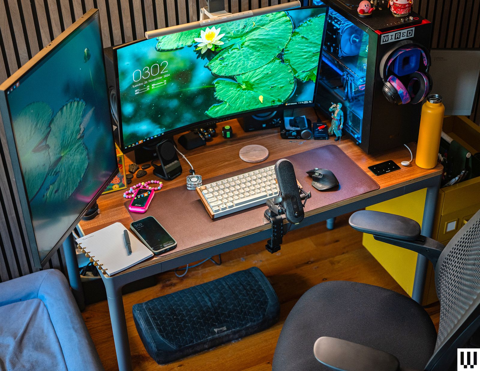 Monitor Ergonômico: Visão Clara e Conforto - inspiração 1