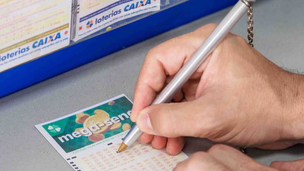 Apostas em Grupo na Mega Sena: Dividindo Riscos e Ganhos - inspiração 1