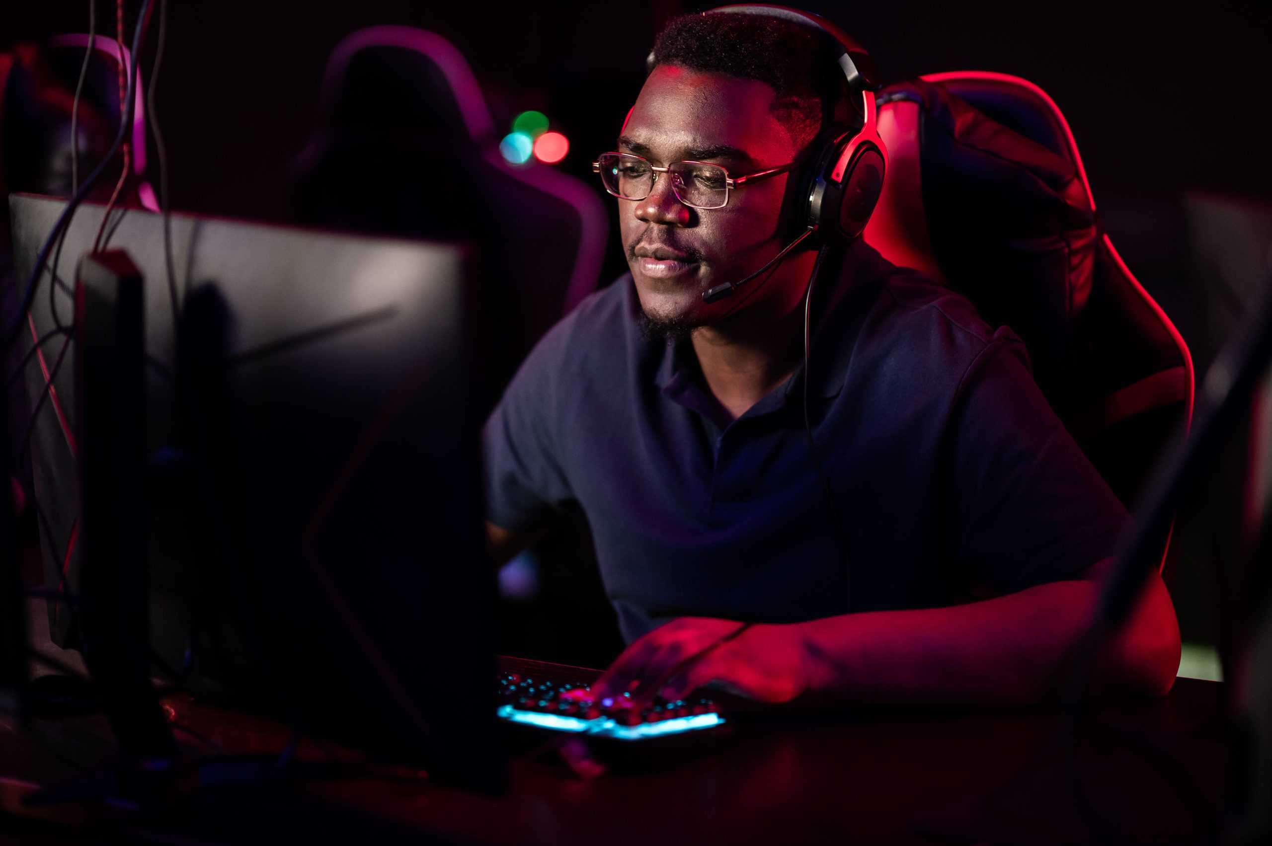 5 ideias de títulos:
1. O Futuro do Setup de PC: Ergonomia Dinâmica em 2026
2. Guia Completo: Montando seu Setup Ergonômico para 2026
3. Cadeiras Inteligentes e Mesas Ajustáveis: As Novidades em Ergonomia para 2026
4. Como Evitar Dores e Aumentar a Produtividade com um Setup Ergonômico
5. Check-list Essencial: Configurando a Postura Correta para seu PC