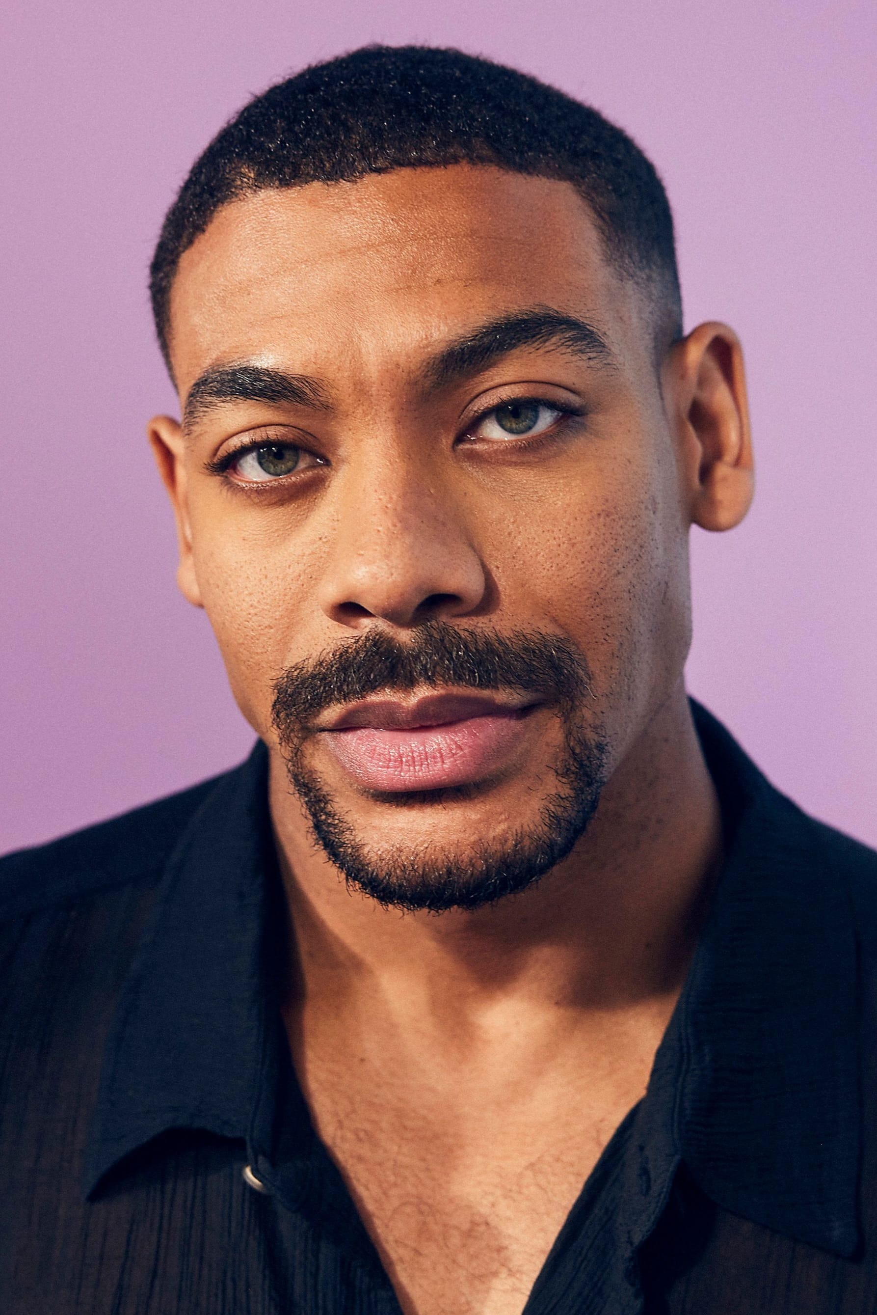 quem é aaron pierre