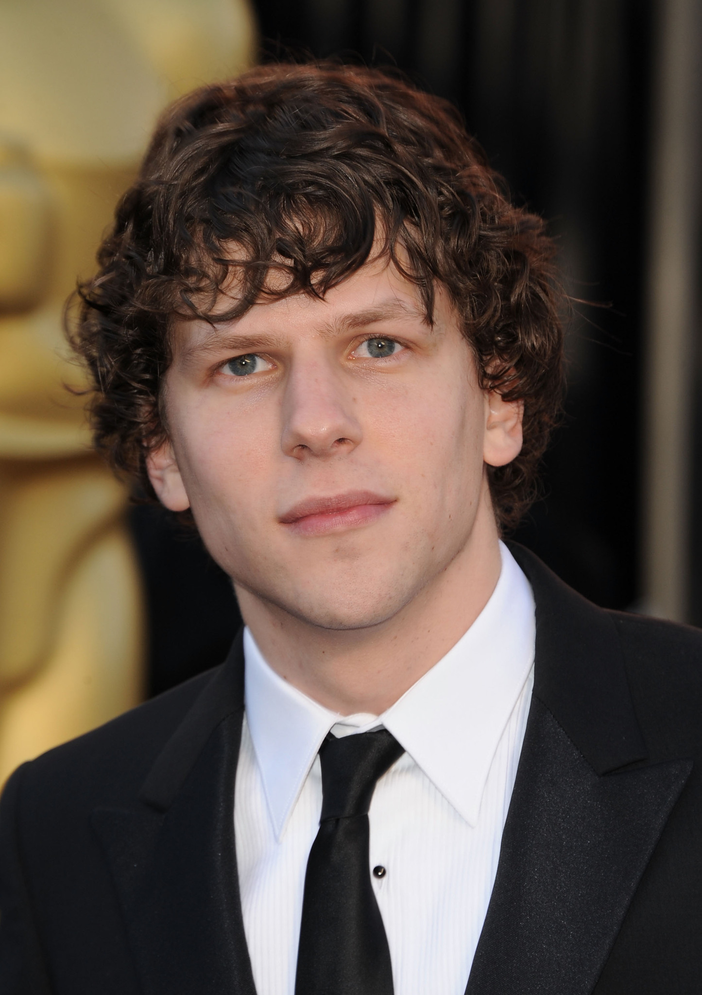 A Evolução de Jesse Eisenberg: Da Comédia ao Drama Independente
