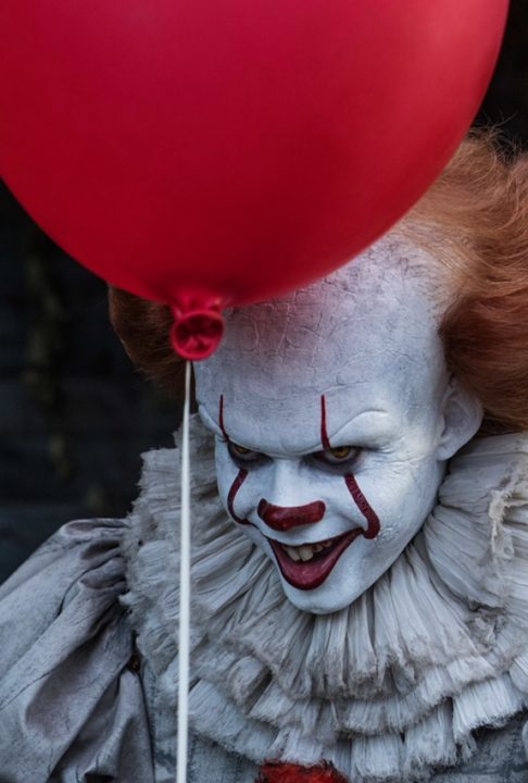 1. Os Palhaços Mais Assustadores do Cinema: Uma Análise Profunda
2. De Pennywise a Art: A Evolução do Palhaço no Terror
3. Filmes de Palhaço que Vão Além do Medo: Drama e Comédia
4. O Fenômeno 'Terrifier': Como Art se Tornou um Ícone Slasher
5. Clássicos Cult de Palhaços: De 'Killer Klowns' a 'House of 1000 Corpses'