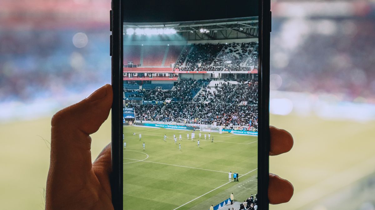 5 ideias de títulos:
1. Os Melhores Aplicativos para Assistir Futebol ao Vivo em 2026
2. Futebol Grátis no Celular: Onde Acompanhar as Partidas
3. Guia Completo de Streaming de Futebol: Opções Gratuitas e Pagas
4. Como Assistir Ligas Europeias e Brasileirão Pelo Celular
5. DAZN e CazéTV: As Principais Plataformas para Fãs de Futebol