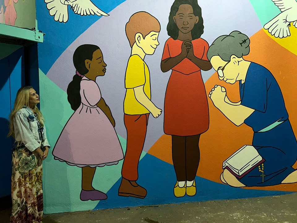 interação com a próxima pintura