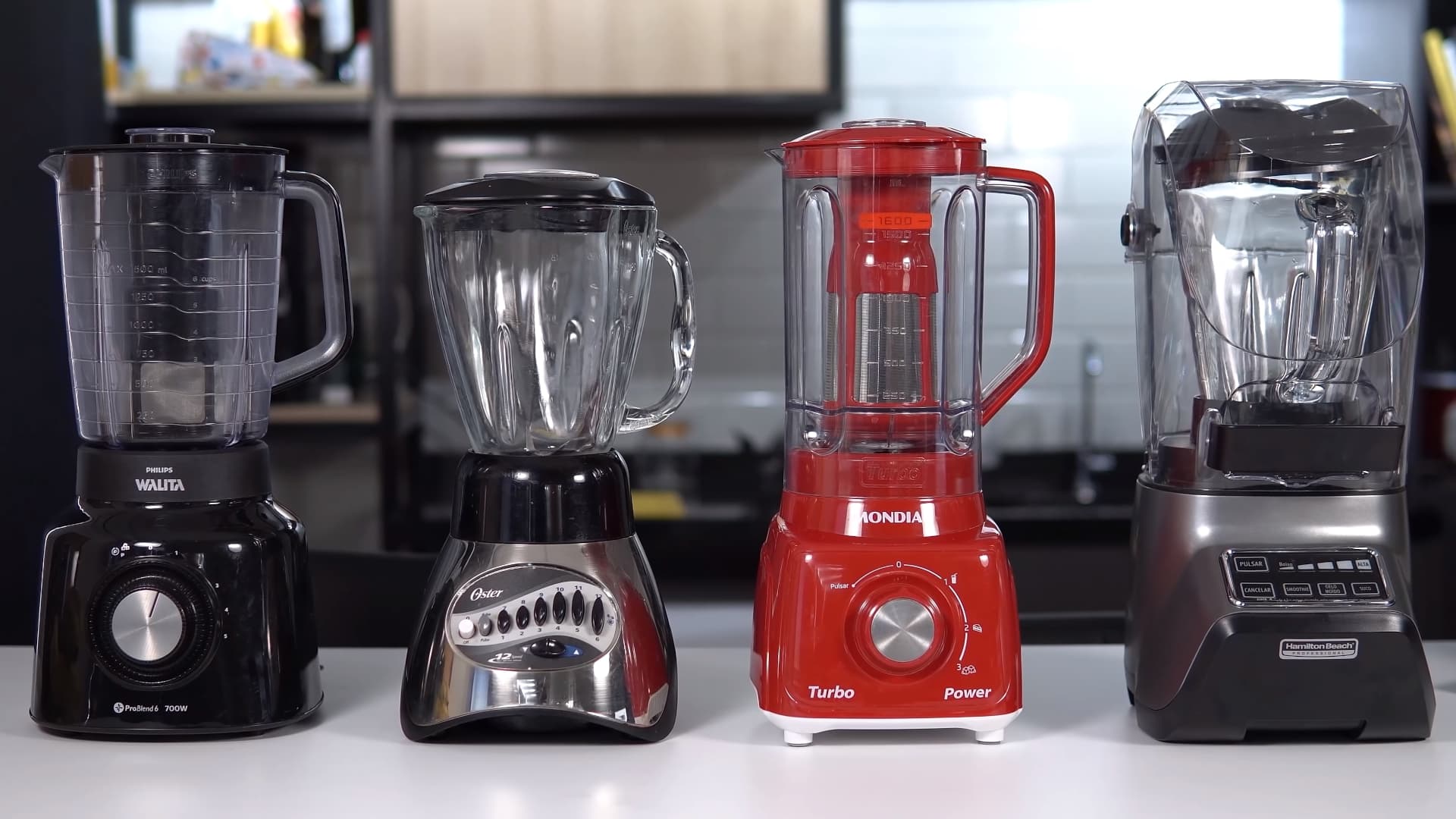 Liquidificadores Oster vs. Philips Walita: qual o melhor?