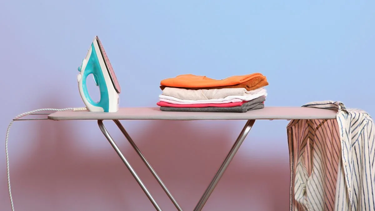 5 ideias de títulos:
1. Guia Completo: Como Escolher o Ferro de Passar Roupa Ideal em 2026
2. Philips Walita vs. Oster: Qual Ferro de Passar Roupa Levar para Casa?
3. Ferro de Passar Roupa: Dicas Essenciais para um Engomar Perfeito
4. Os Melhores Ferros de Passar Roupa Baratos e Eficientes de 2026
5. Ferro a Vapor vs. Ferro a Seco: Entenda as Diferenças e Escolha o Seu