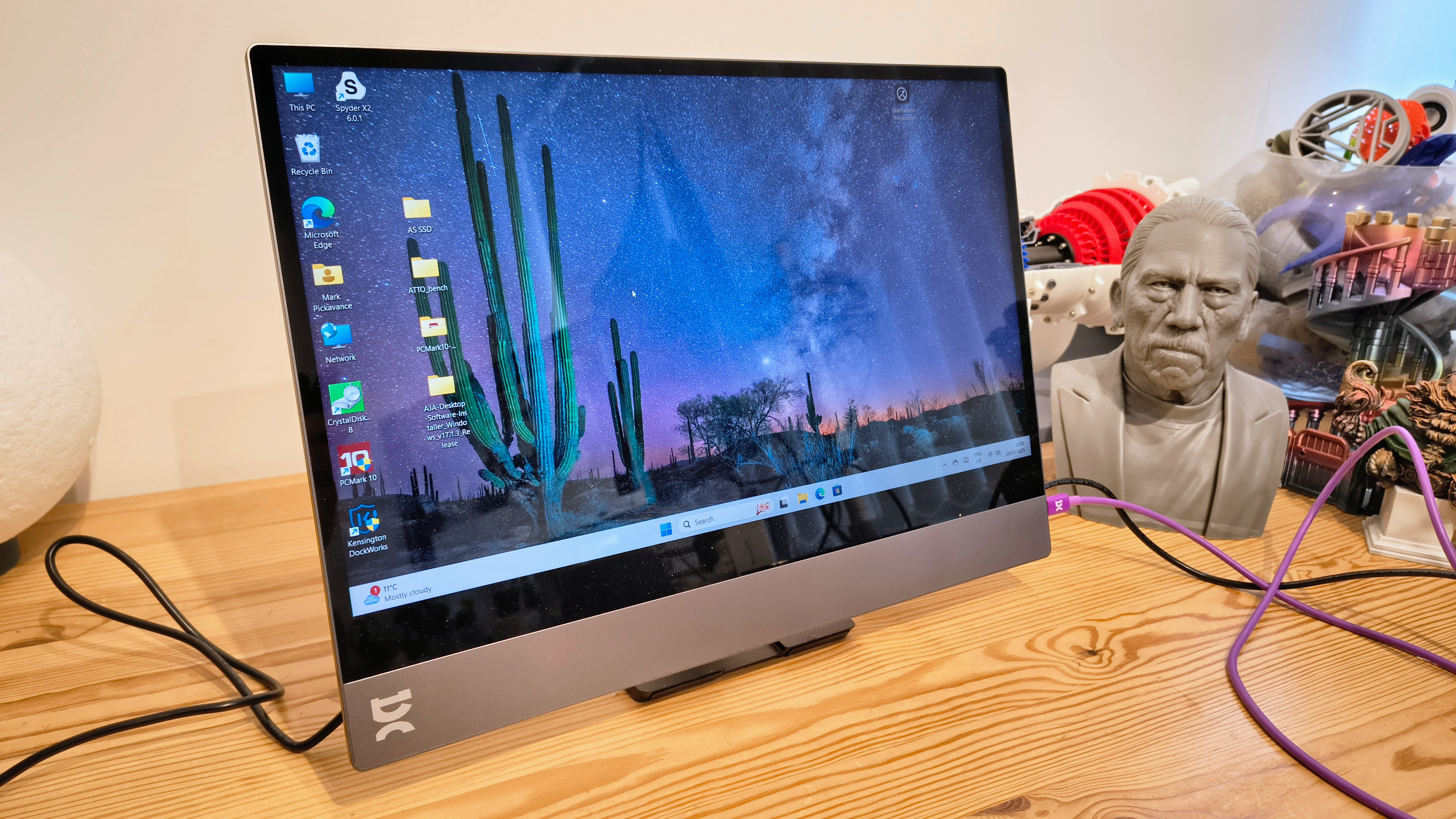 Monitor portátil vs. tablet: qual a melhor opção para produtividade?