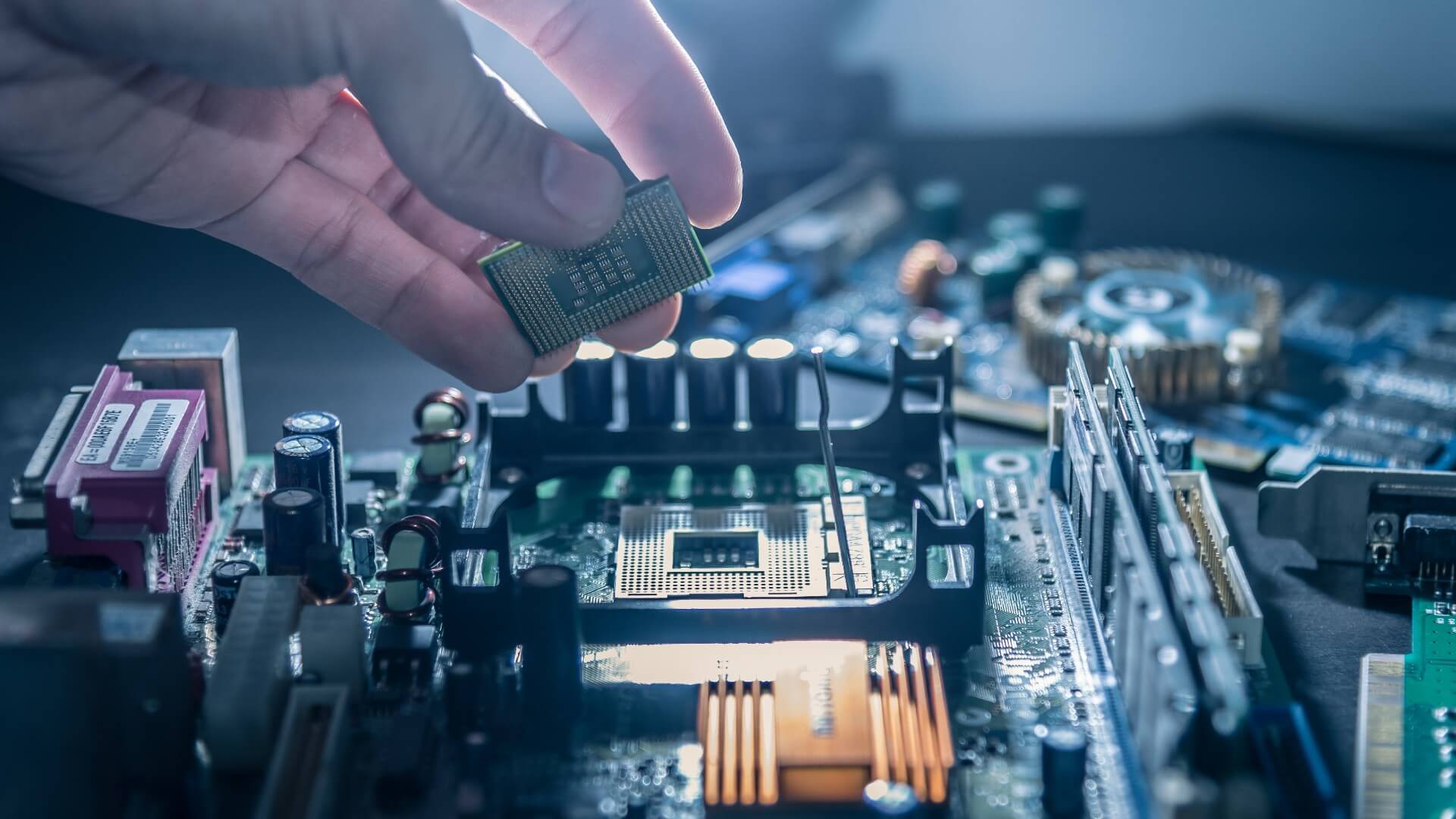 Placa-Mãe: O Coração do Seu Computador - Funções e Componentes Essenciais