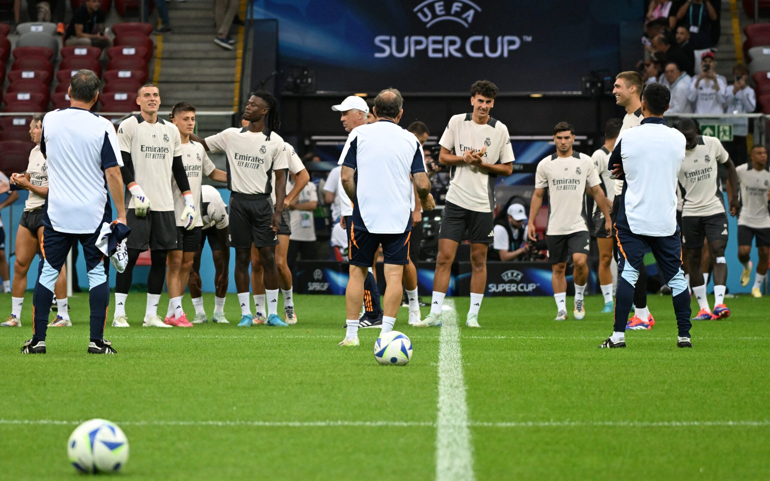 5 ideias de títulos:
1. Análise Pós-Jogo: Real Madrid 1x1 Girona e Preparação para o Bayern
2. Calendário Real Madrid: Próximos Jogos e Onde Assistir
3. Champions League: O Confronto Decisivo contra o Bayern de Munique
4. La Liga: Desempenho Recente do Real Madrid e Expectativas
5. Guia Completo: Transmissões e Jogos do Real Madrid em Abril