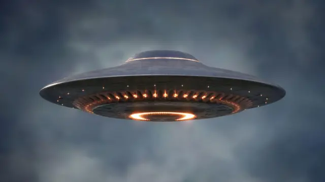 1. OVNIs em 2026: O Que Realmente Aconteceu? 2. Desvendando os Registros de OVNIs no Brasil: Um Olhar Detalhado 3. Starlink vs. OVNIs: Como Diferenciar Luzes no Céu 4. O Papel do Governo dos EUA na Investigação de UAPs 5. Ufologia Moderna: Novas Perspectivas e Descobertas