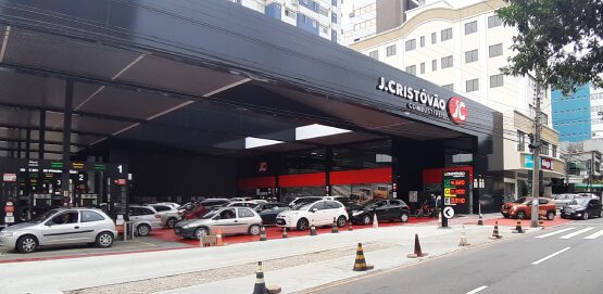 Apps de Fidelidade em Postos: Petrobras Premmia vs. Ipiranga Abastece Aí