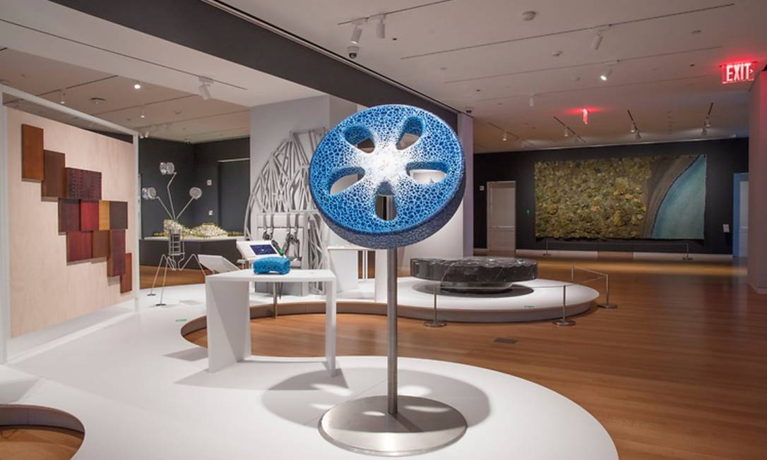 5 ideias de títulos:
1. O Processador Essencial para Designers de Exposições
2. Guia Completo: Escolhendo o PC Ideal para Expografia
3. Renderização 3D em Museus: Qual CPU Escolher?
4. De 2D a 3D: O Hardware que Transforma o Design de Exposições
5. Otimizando seu Fluxo de Trabalho: Processadores para Designers de Museus