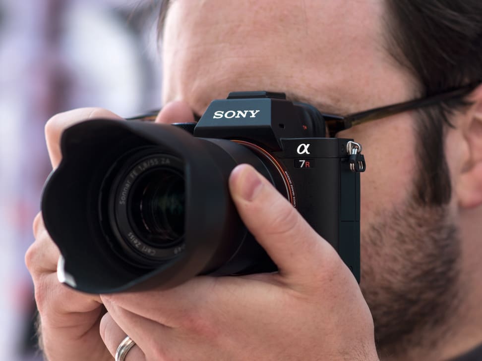 Guia Completo: Como Escolher a Câmera Mirrorless Ideal para Você em 2026