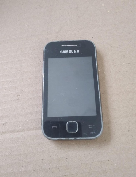 A Evolução da Tela: Do Super AMOLED ao Furo no Galaxy S10